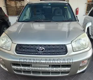 Photo - Toyota RAV4 Automatic 2002 Gold