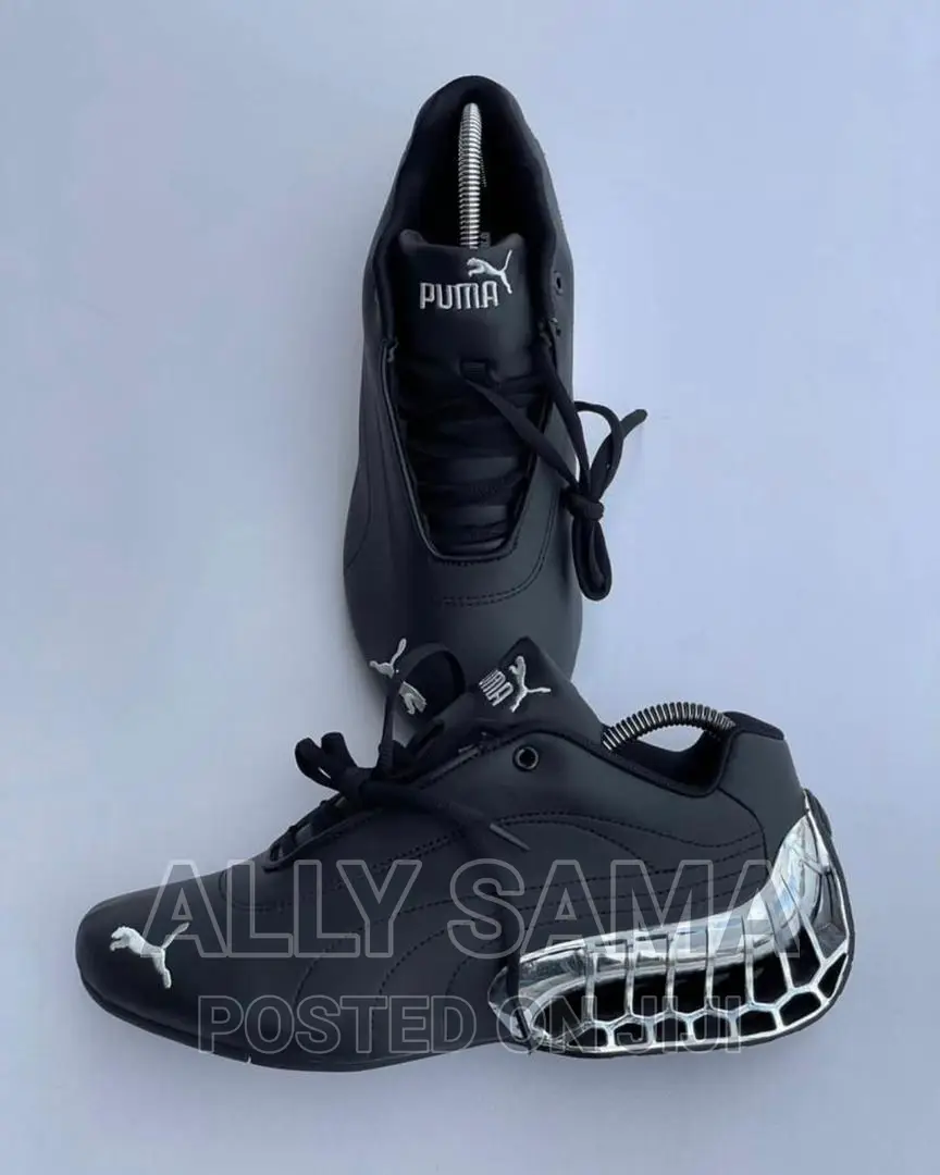 Puma Sneakers