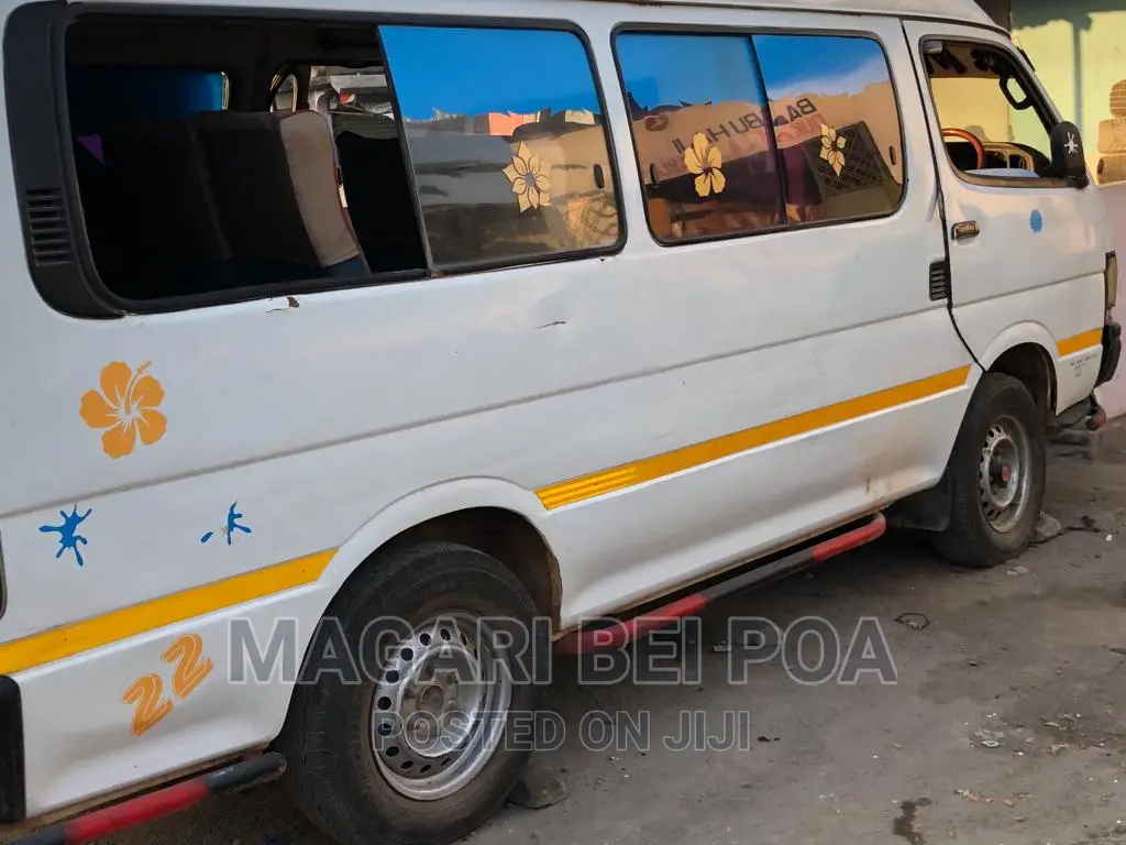 Toyota HiAce 2002 White