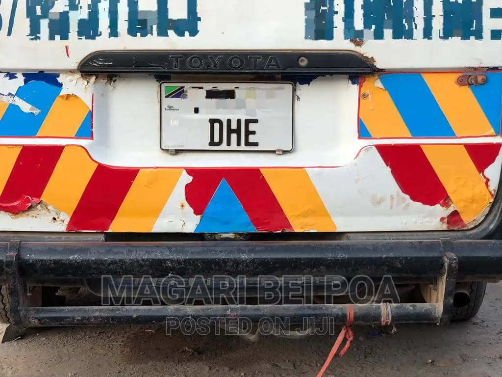 Toyota HiAce 2002 White