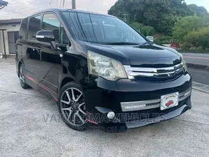 Toyota Noah 2010 Black