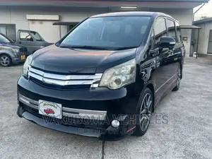 Toyota Noah 2010 Black