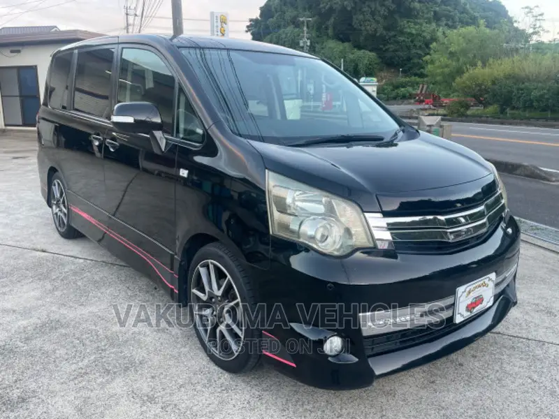 Toyota Noah 2010 Black