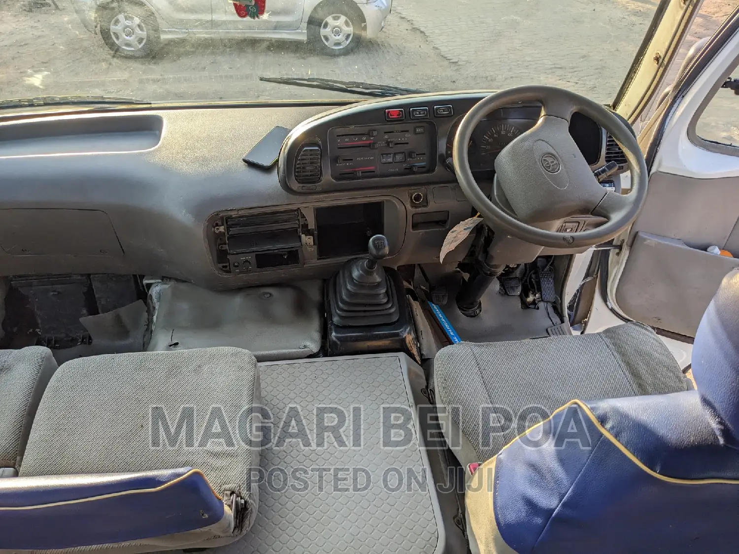 Toyota Coaster 2004 White