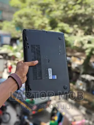 Laptop HP EliteBook MT42 4GB AMD HDD+SSD 500GB