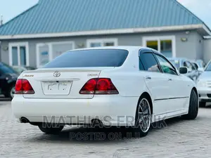 Toyota Crown 2006 Off white