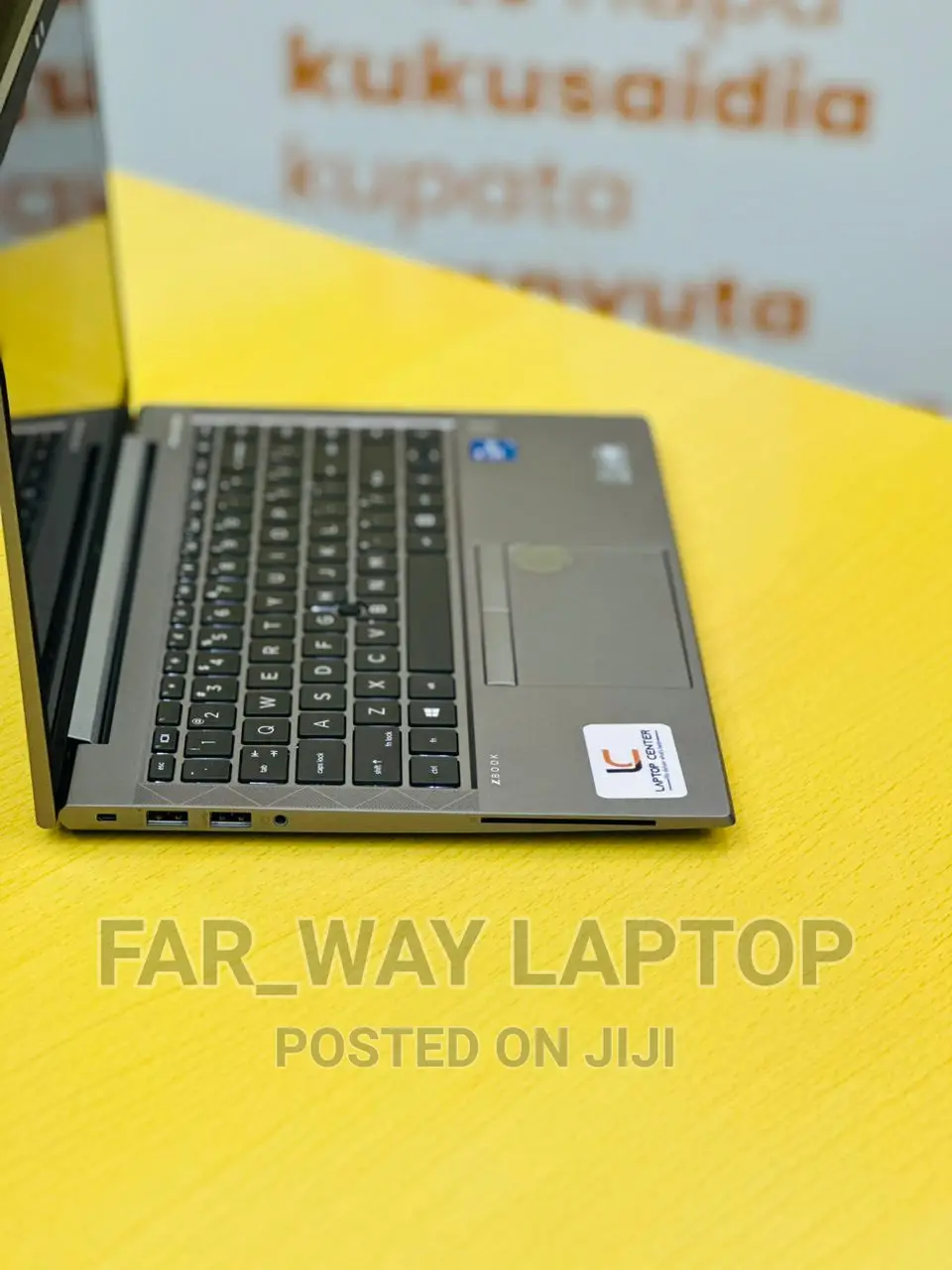 New Laptop HP ZBook Firefly G8 16GB Intel Core I7 SSD 512GB