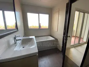 3bdrm Apartment in Morocco Square, Mikocheni for sale