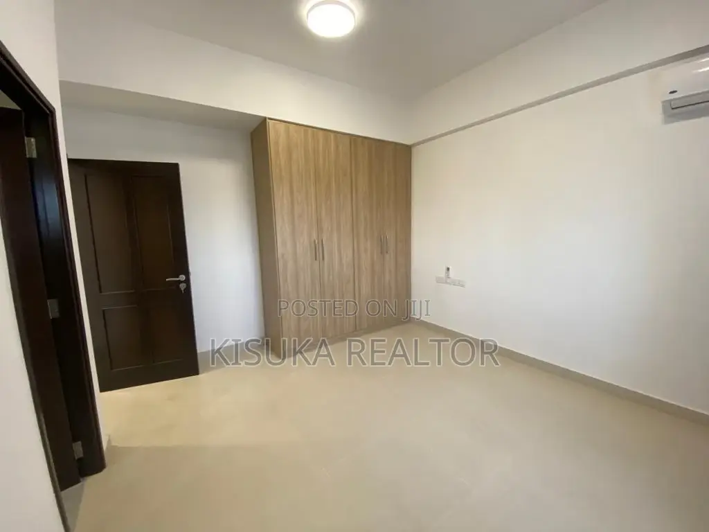 3bdrm Apartment in Morocco Square, Mikocheni for sale