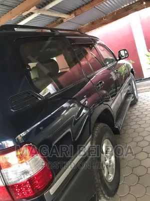 Toyota Land Cruiser 2005 Green