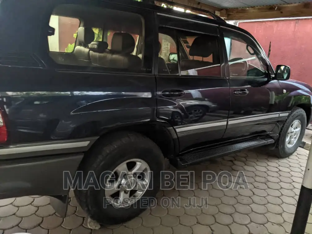 Toyota Land Cruiser 2005 Green