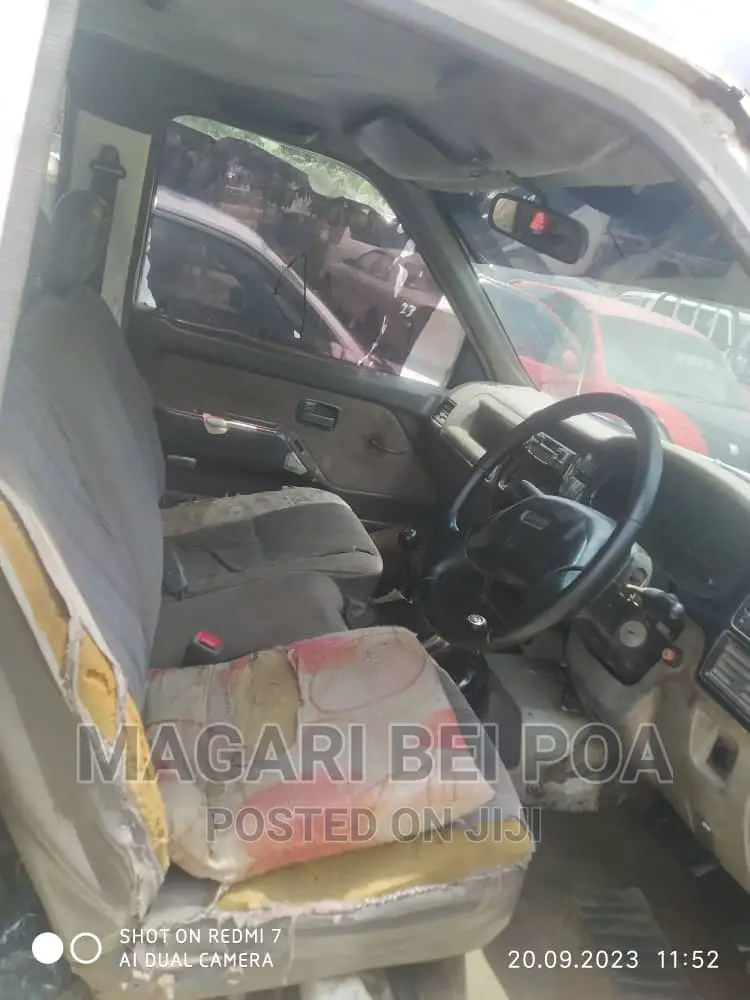 Isuzu KB 2001 White