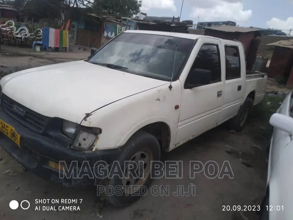 Isuzu KB 2001 White