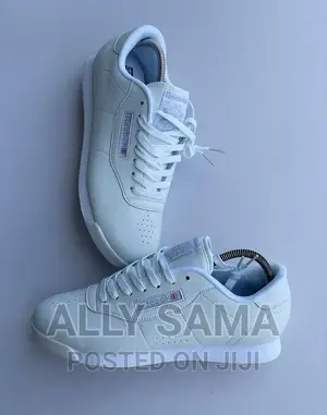 Reebok Sneakers White
