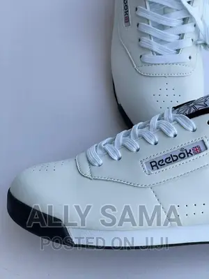 Reeboks Sneakers White