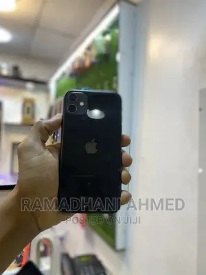Apple iPhone 11 64 GB Black