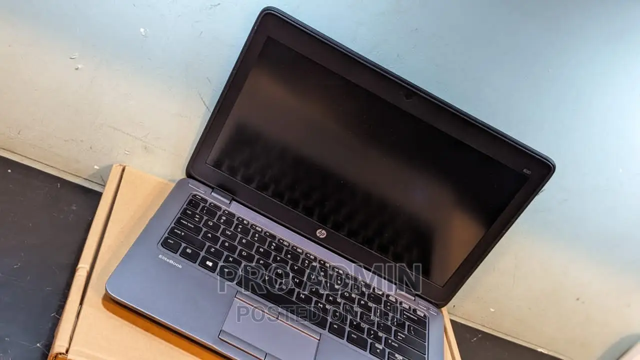 New Laptop HP EliteBook 820 G3 4GB Intel Core I5 HDD+SSD 500GB