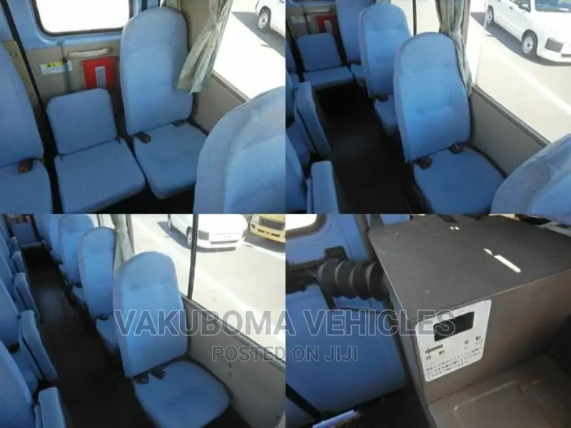 Mitsubishi Fuso Rosa 2000 Blue