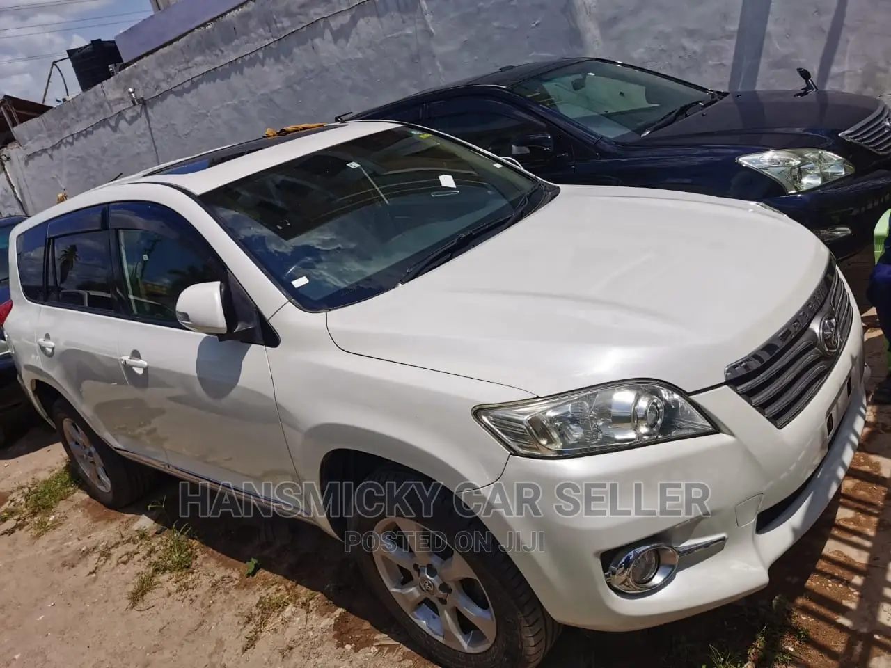 Toyota Vanguard 2010 White
