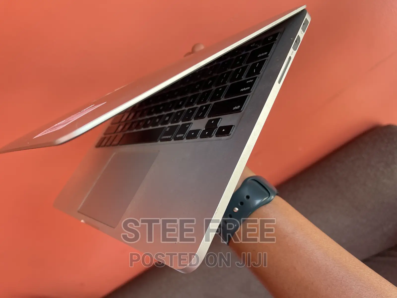 Laptop Apple MacBook Pro 2015 8GB Intel Core I5 SSD 128GB