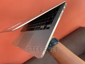 Laptop Apple MacBook Pro 2015 8GB Intel Core I5 SSD 128GB