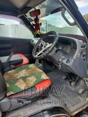 Toyota HiAce 1999 Black