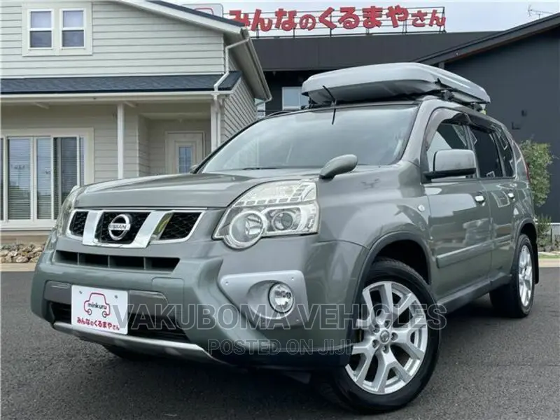Nissan X-Trail 2010 Green