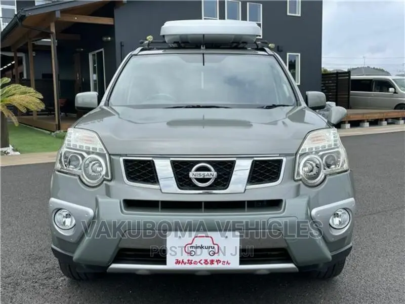 Nissan X-Trail 2010 Green