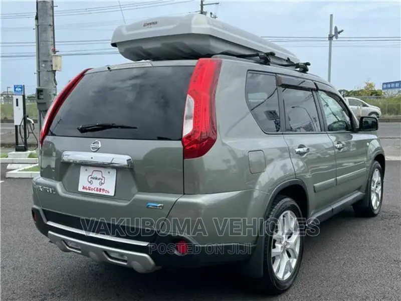 Nissan X-Trail 2010 Green