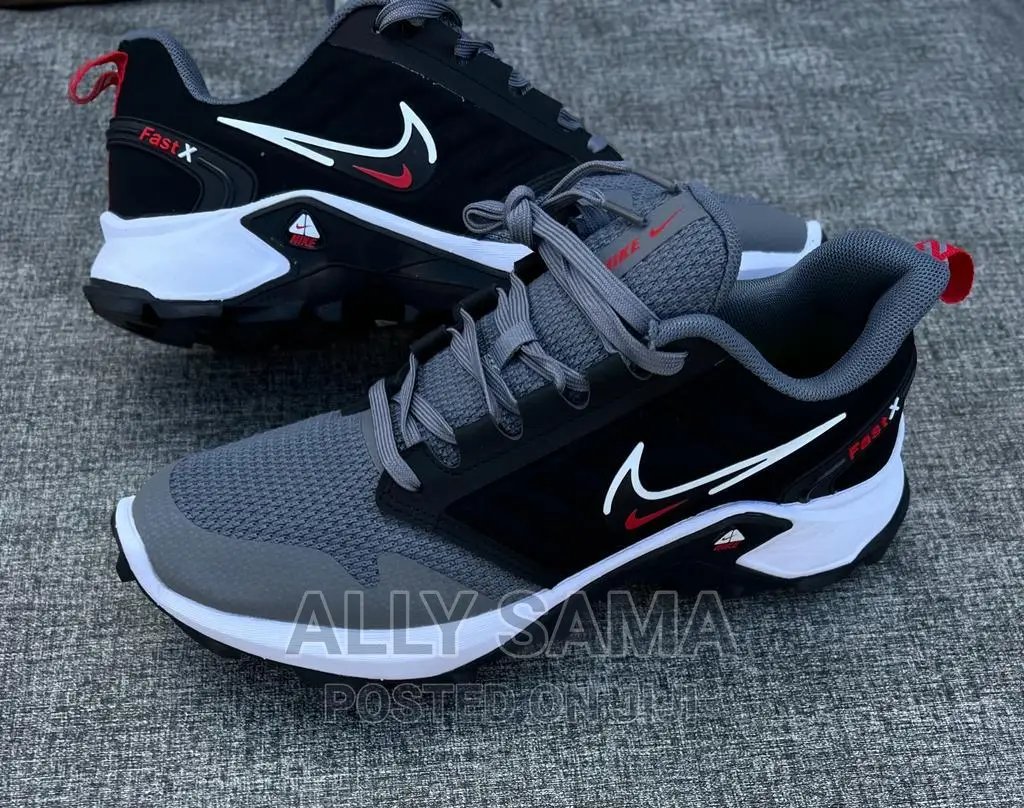 Nike Fast X Sneakers