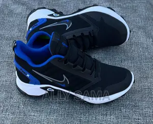 Nike Fastx Sneakers