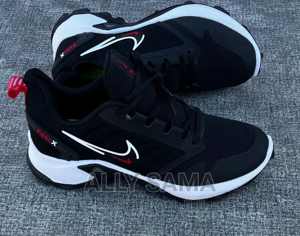 Nike Fastx Sneakers