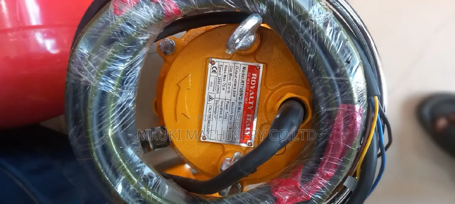SEWAGE SABMASABLE PUMPH.P 5 Three Phase Available
