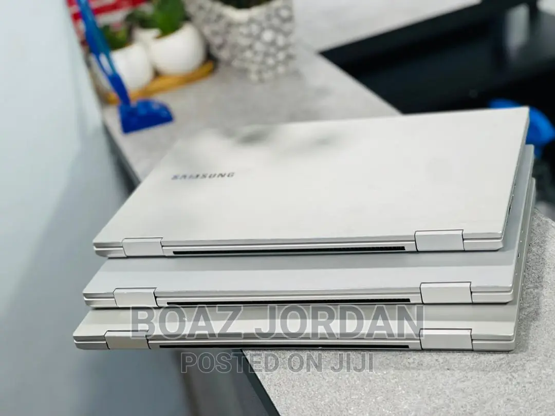 New Laptop Samsung R730 8GB Intel Core I5 SSD 256GB