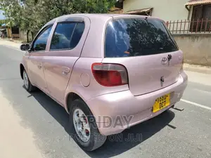 Toyota Vitz 1.0 FWD 5dr 2004 Pink