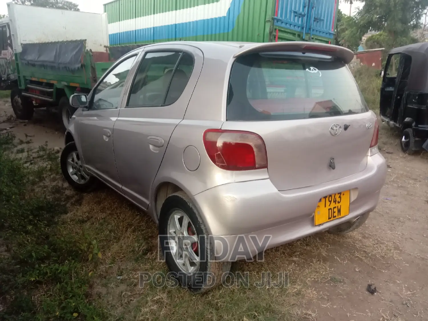 Toyota Vitz 1.0 FWD 5dr 2004 Pink