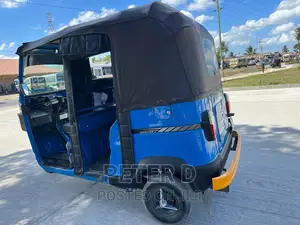 TVS King Cargo 2023 Beige