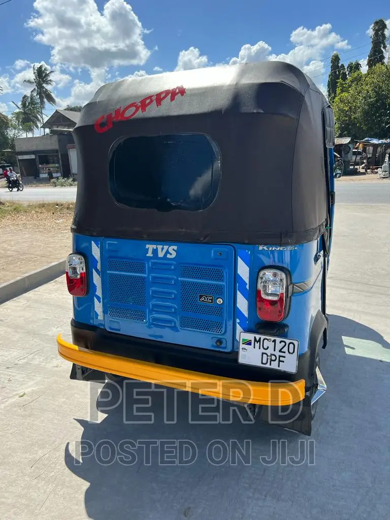TVS King Cargo 2023 Beige