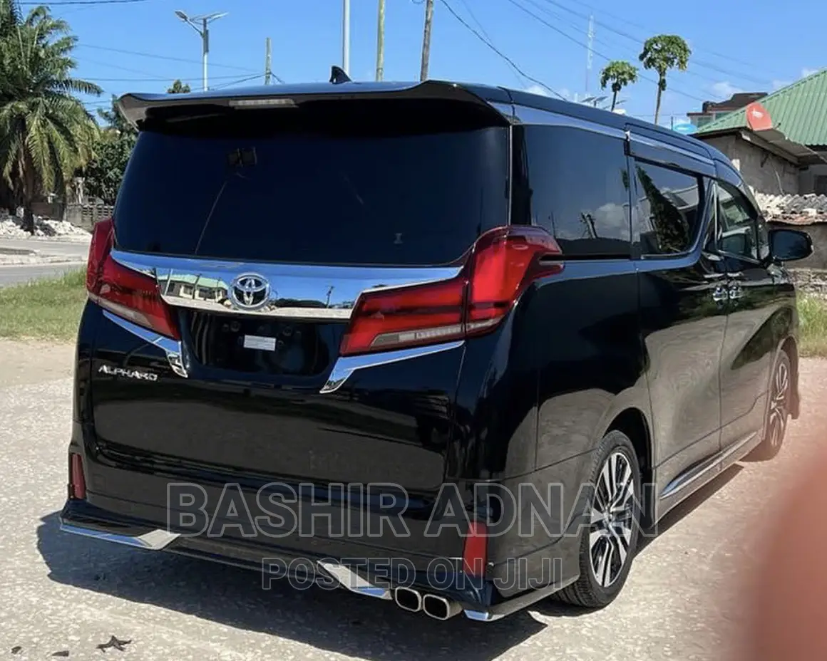 Toyota Alphard 2021 Black