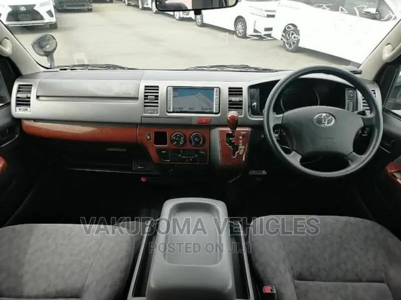 Toyota HiAce 2007 Grey