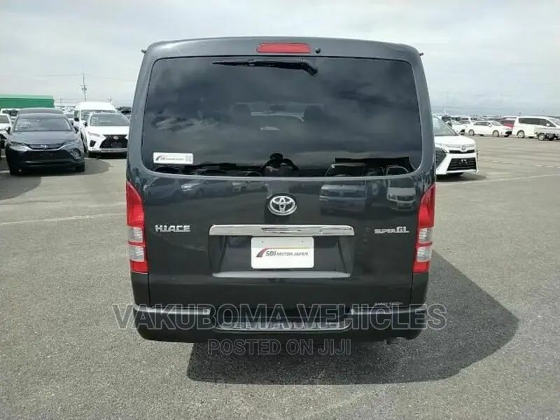 Toyota HiAce 2007 Grey