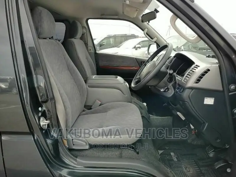 Toyota HiAce 2007 Grey