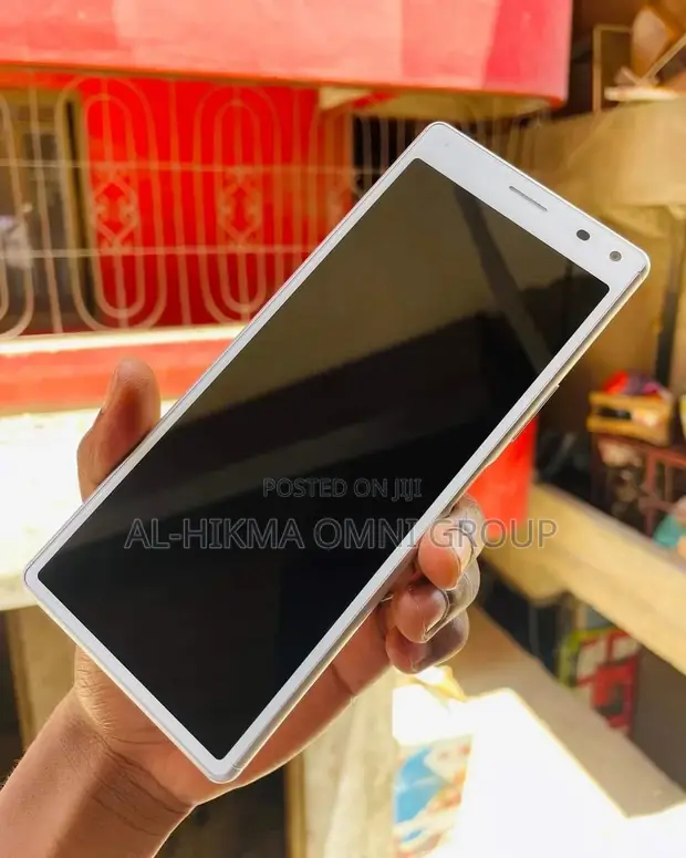 Sony Xperia 8 SOV42 64 GB White for sale - AL-HIKMA OMNI GROUP