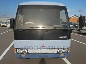 Mitsubishi Fuso Rosa 2000 Blue