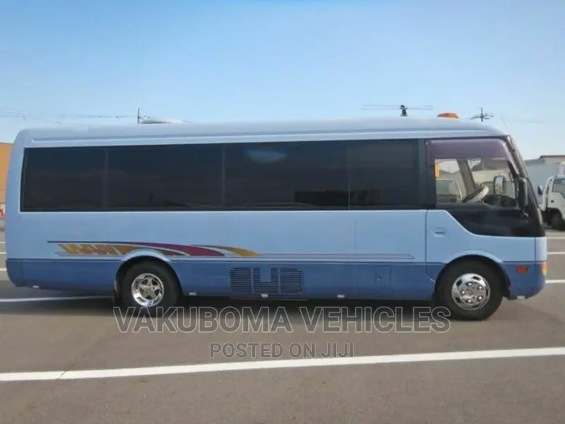 Mitsubishi Fuso Rosa 2000 Blue