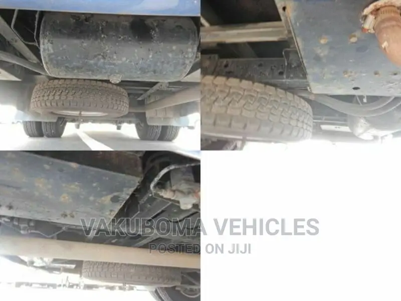 Mitsubishi Fuso Rosa 2000 Blue