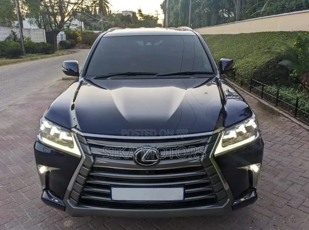 Lexus LX 570 AWD 2017 Black