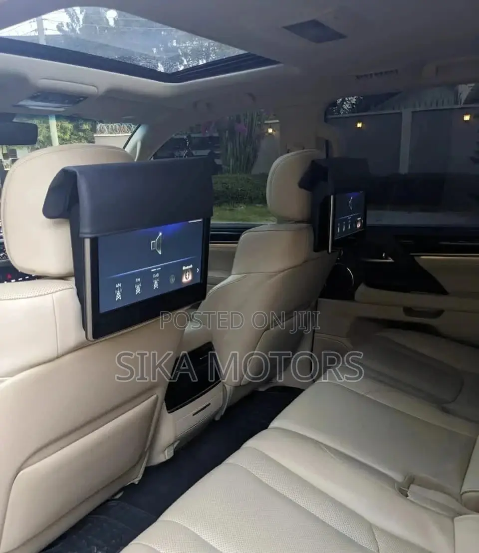Lexus LX 570 AWD 2017 Black