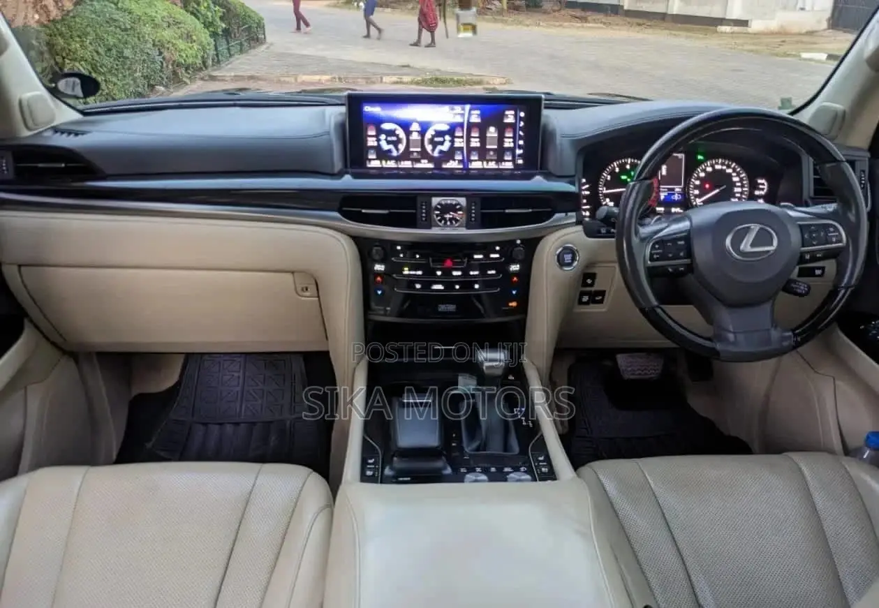 Lexus LX 570 AWD 2017 Black