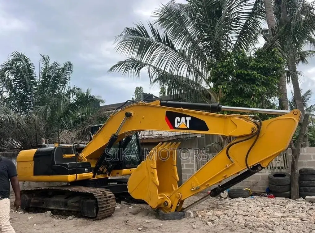 Cat Excavetor